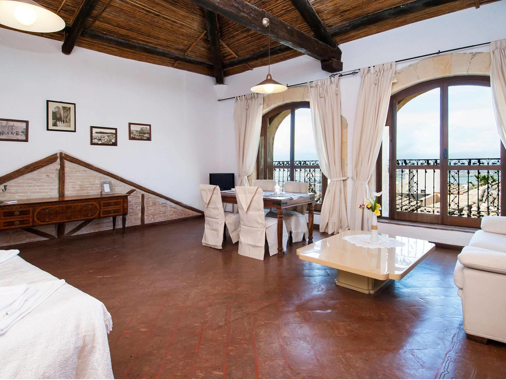 Residenze Al Castello Apartments Cagliari Luaran gambar